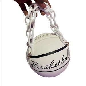 Ball shaped satched bag